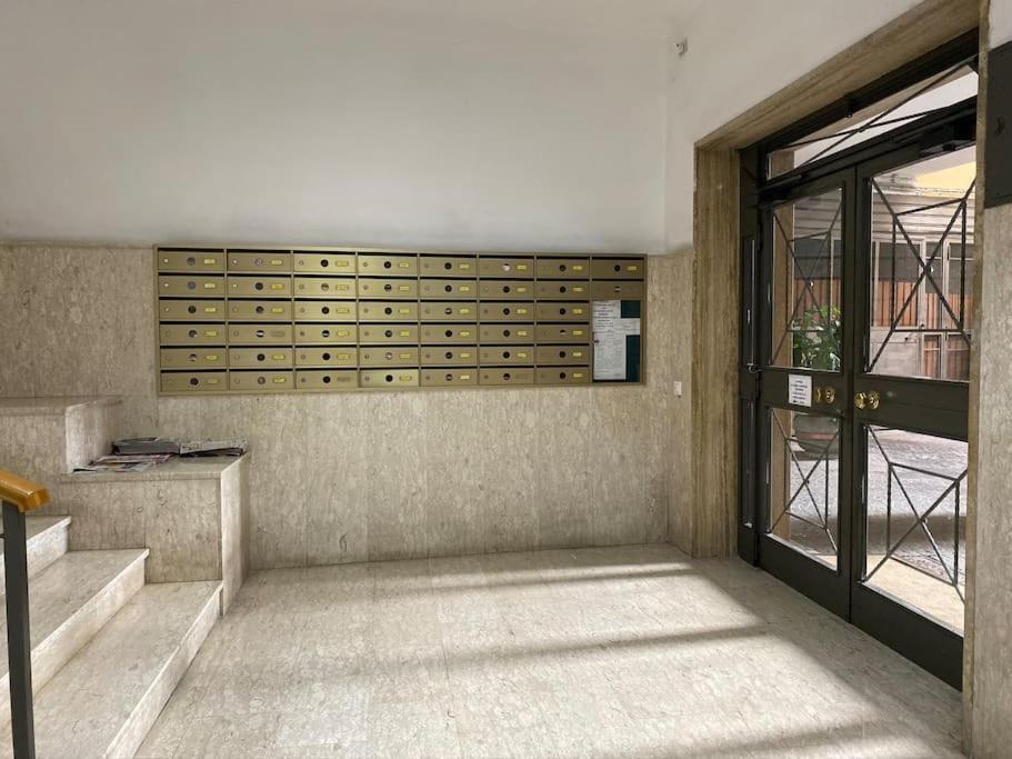 Appartement La Casa Di Mio Padre à Naples Extérieur photo