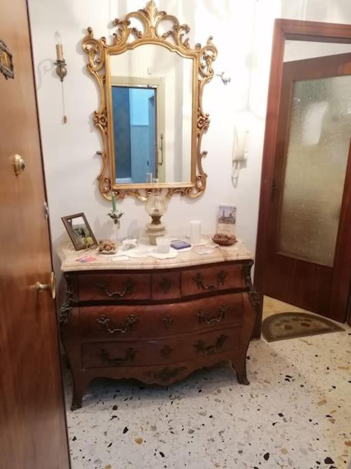 Appartement La Casa Di Mio Padre à Naples Extérieur photo